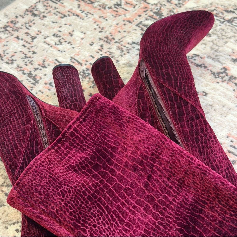 Aldo Burgundy Suede Block Heel Pumps - Picture 4 of 15